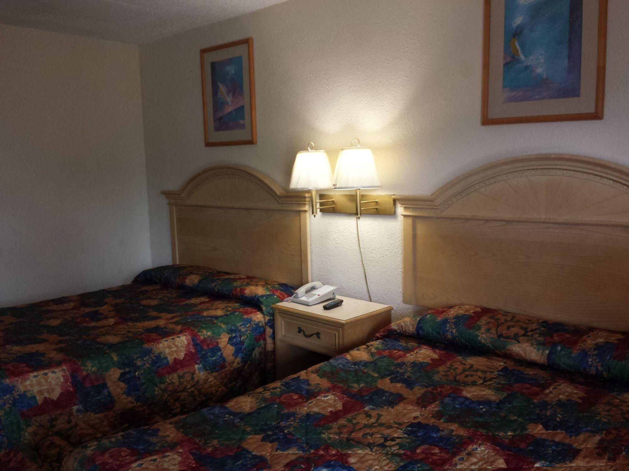 Garden Inn & Suites Ferry Pass Exterior foto